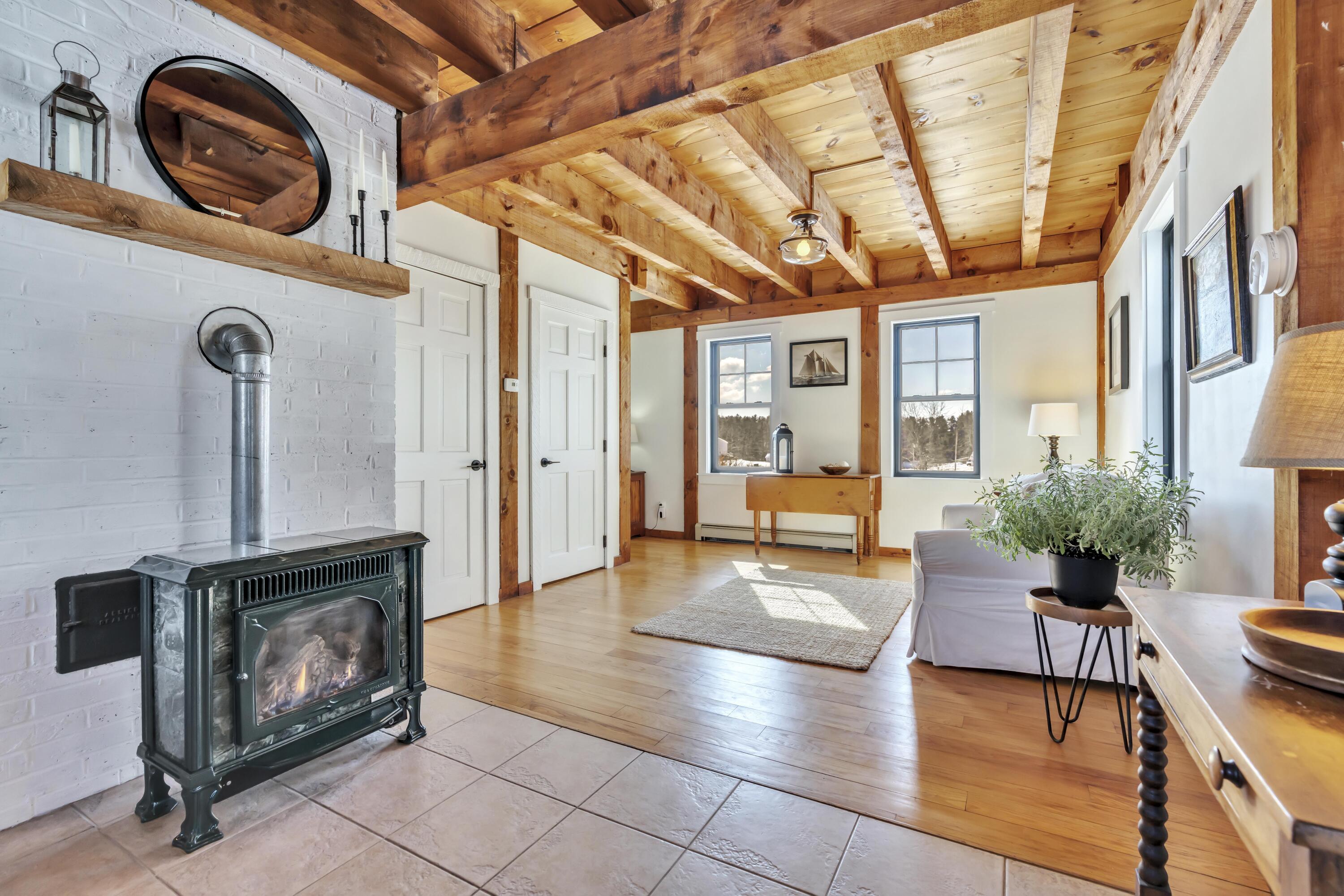 229 Range Road Cumberland, ME 04021 - Photo 10 of 41 Sitting Room
