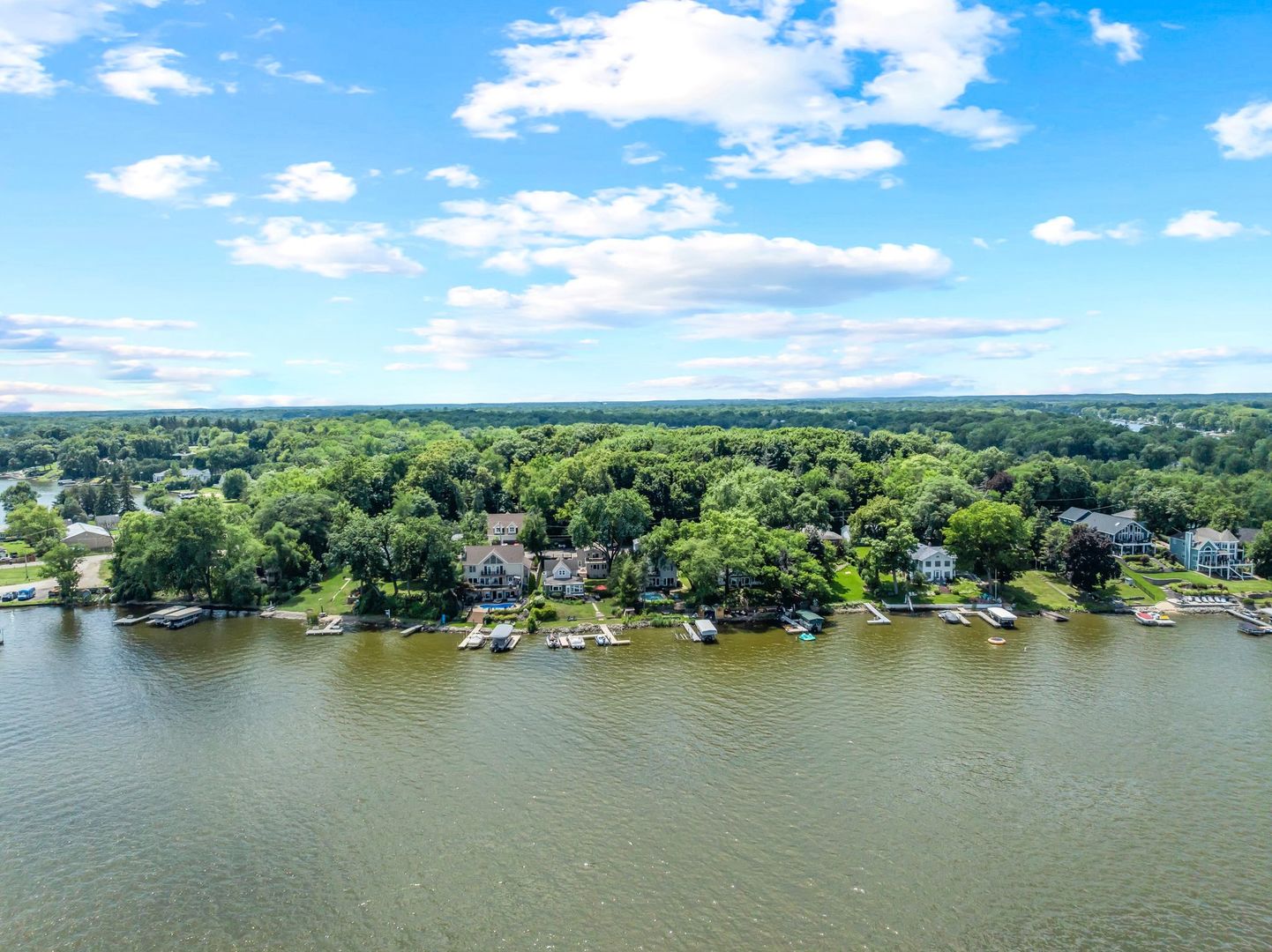 4018 Pitzen Road Johnsburg, IL 60051 - Photo 4 of 47