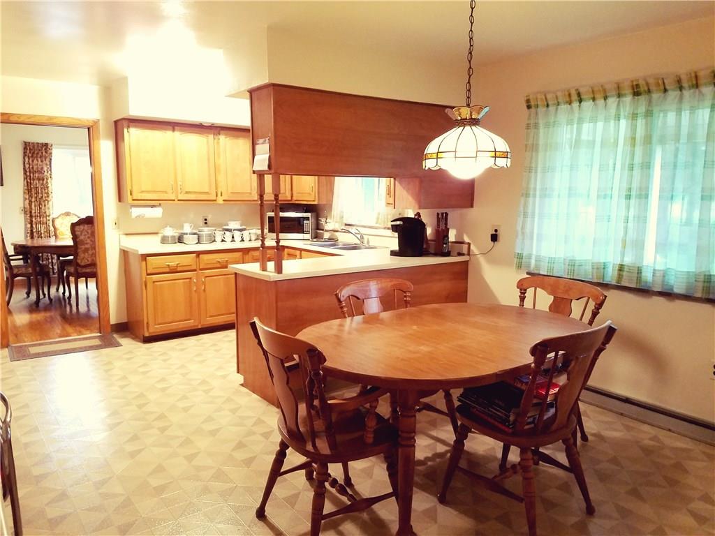 403 Whitestown Road Butler, PA 16001 - Photo 6 of 23 Very large eat in kitchen (approx 21x13) with all appliances included.