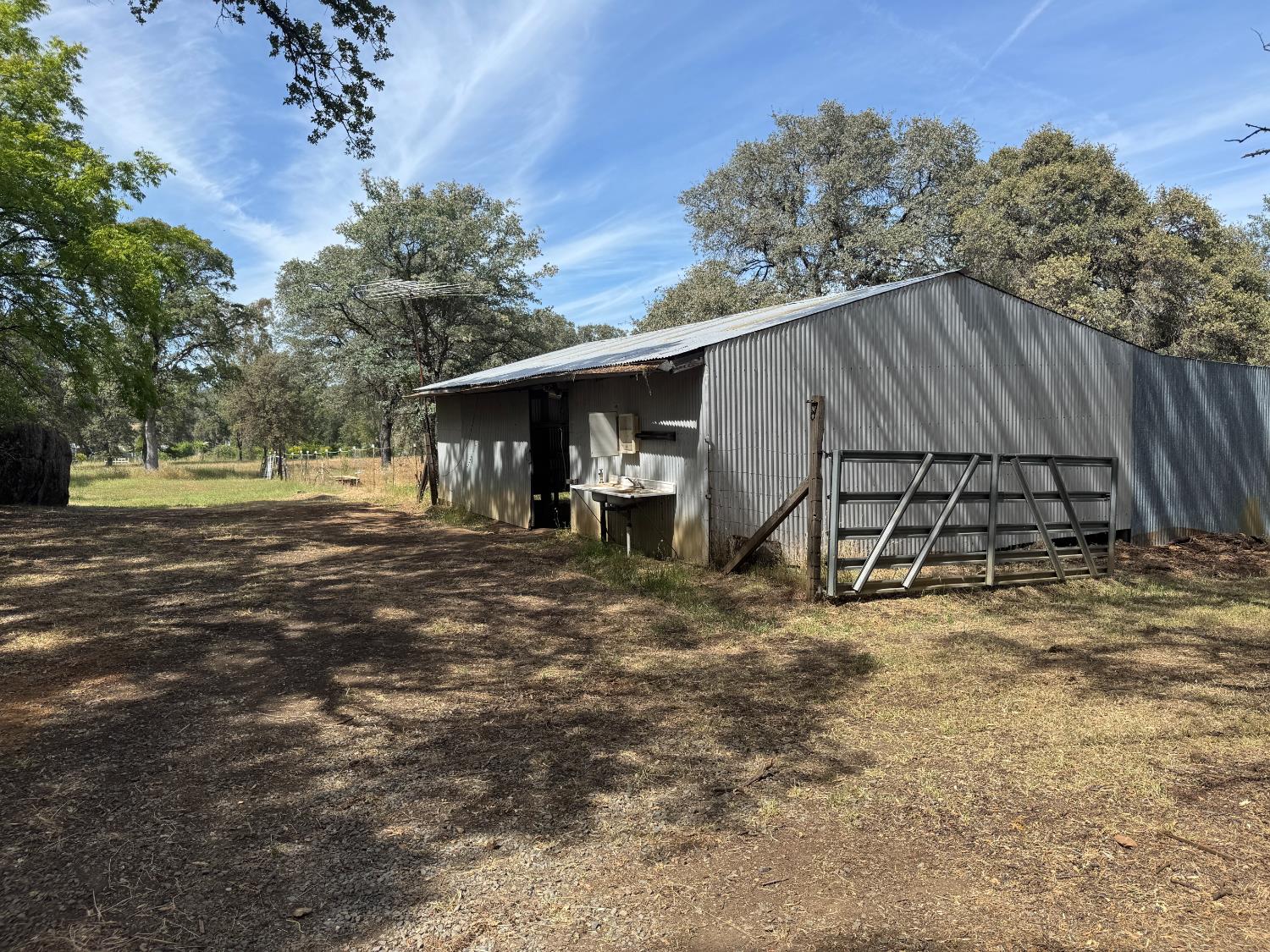 11168 Lone Star Road Auburn, CA 95602 - Photo 4 of 51