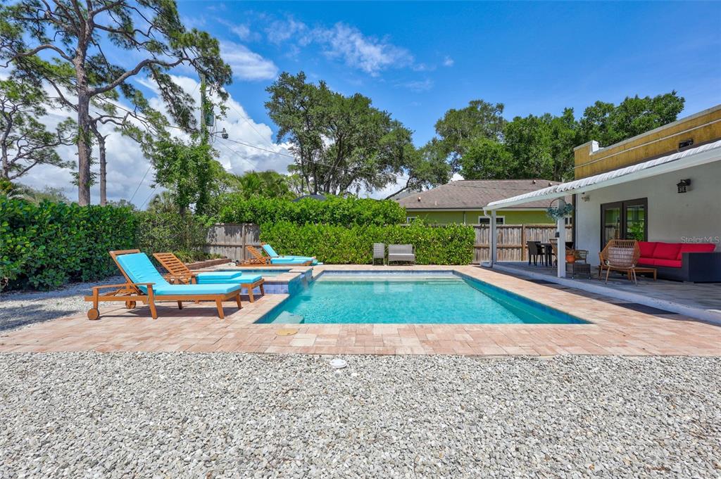 2437 Floyd Street Sarasota, FL 34239 - Photo 39 of 50