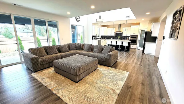 $947,500 | 23106 62nd Street East, Buckley, WA 98321