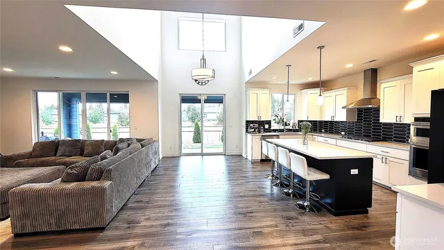 $947,500 | 23106 62nd Street East, Buckley, WA 98321