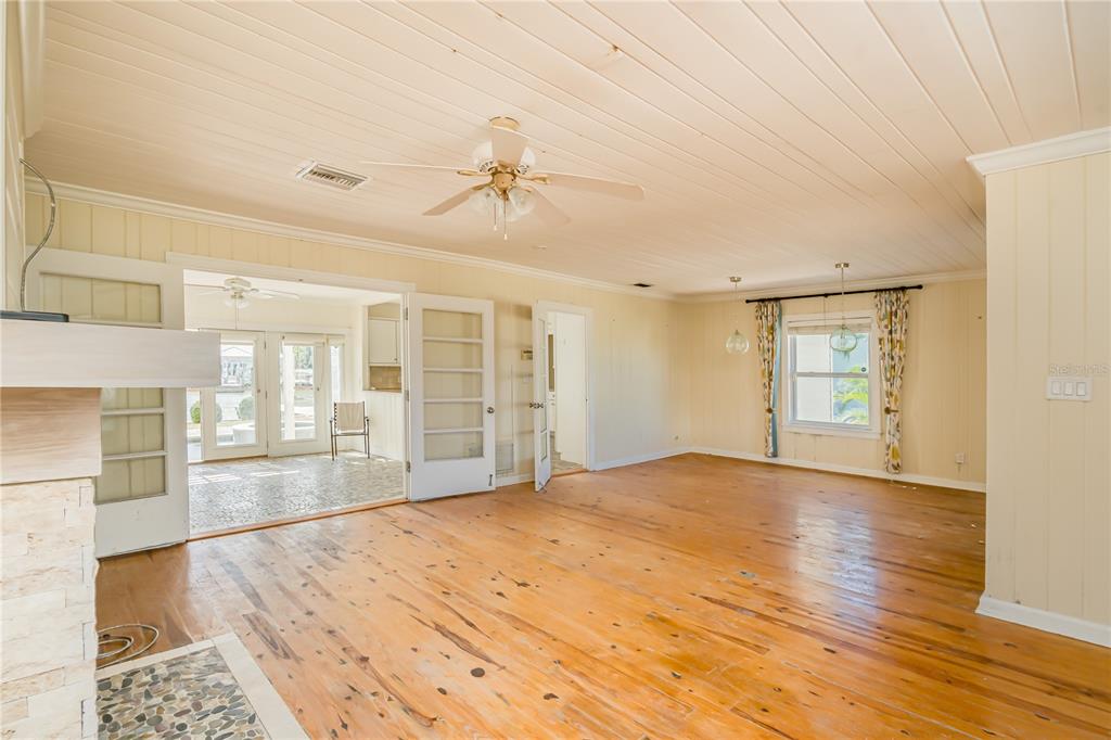 16029 Redington Drive Redington Beach, FL 33708 - Photo 13 of 57