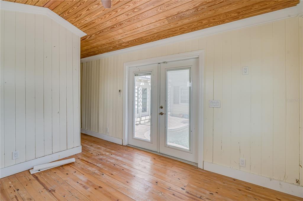 16029 Redington Drive Redington Beach, FL 33708 - Photo 27 of 57