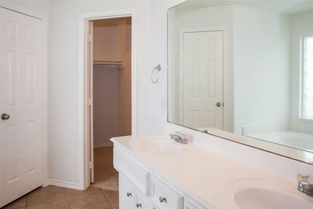 $2,550 | 9402 Borden Bluff Lane, Houston, TX 77095