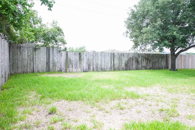 $2,550 | 9402 Borden Bluff Lane, Houston, TX 77095