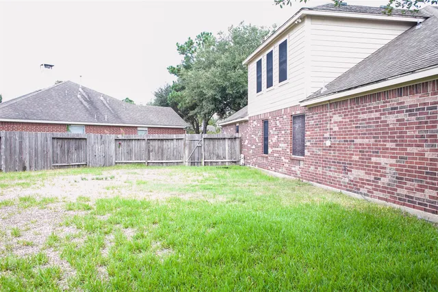 $2,550 | 9402 Borden Bluff Lane, Houston, TX 77095