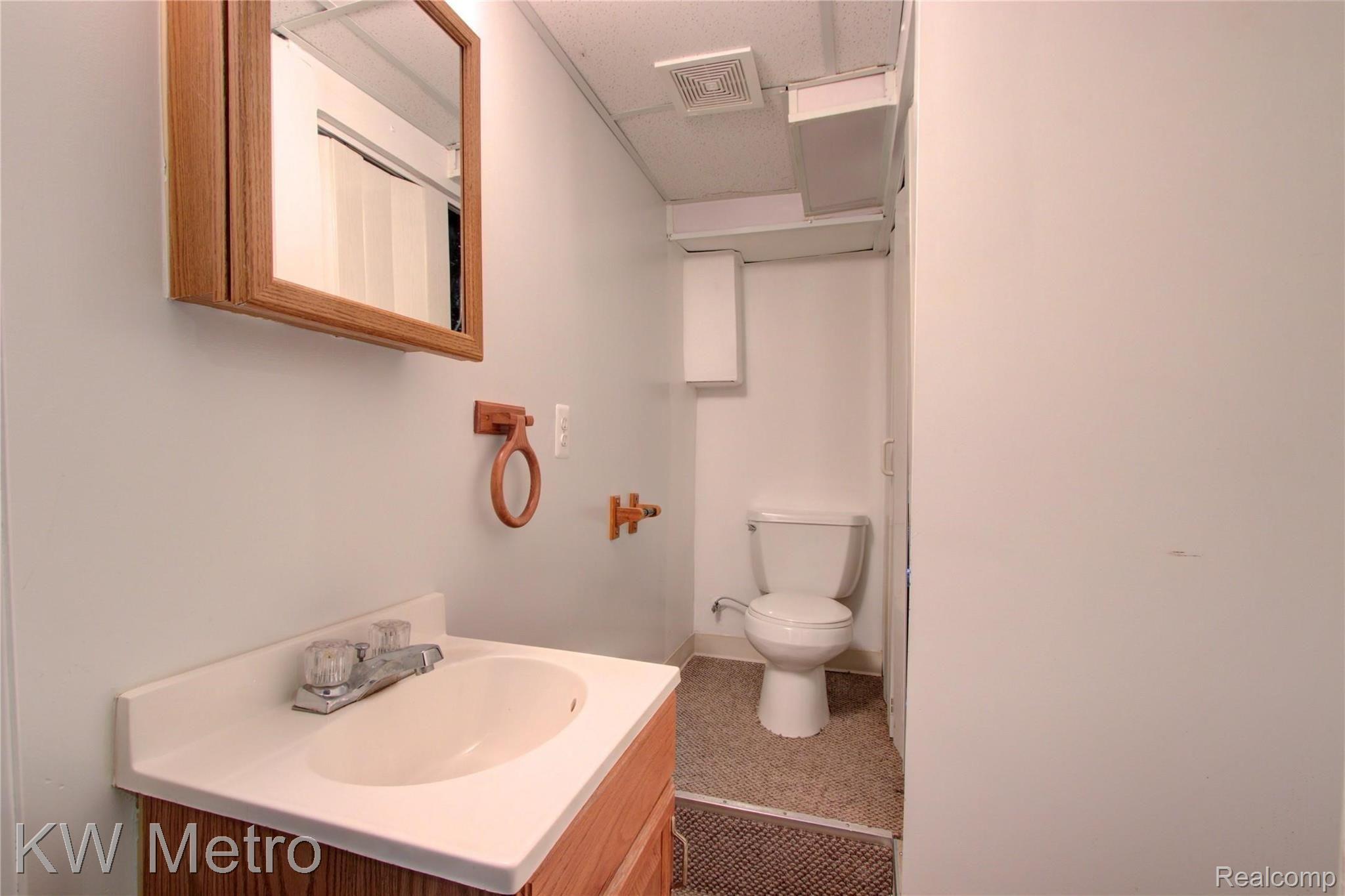 716 Renshaw Street Rochester, MI 48307 - Photo 26 of 31 26.jpg