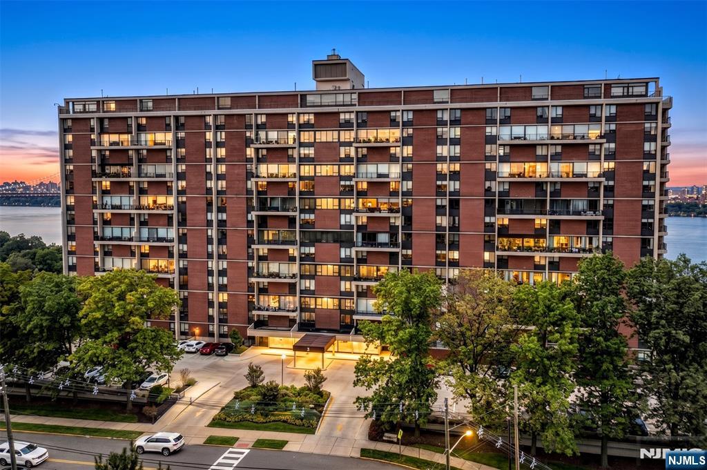 3 Horizon Road, Unit 1002 Fort Lee, NJ 07024 - Photo 1 of 28 Gallery Image 1