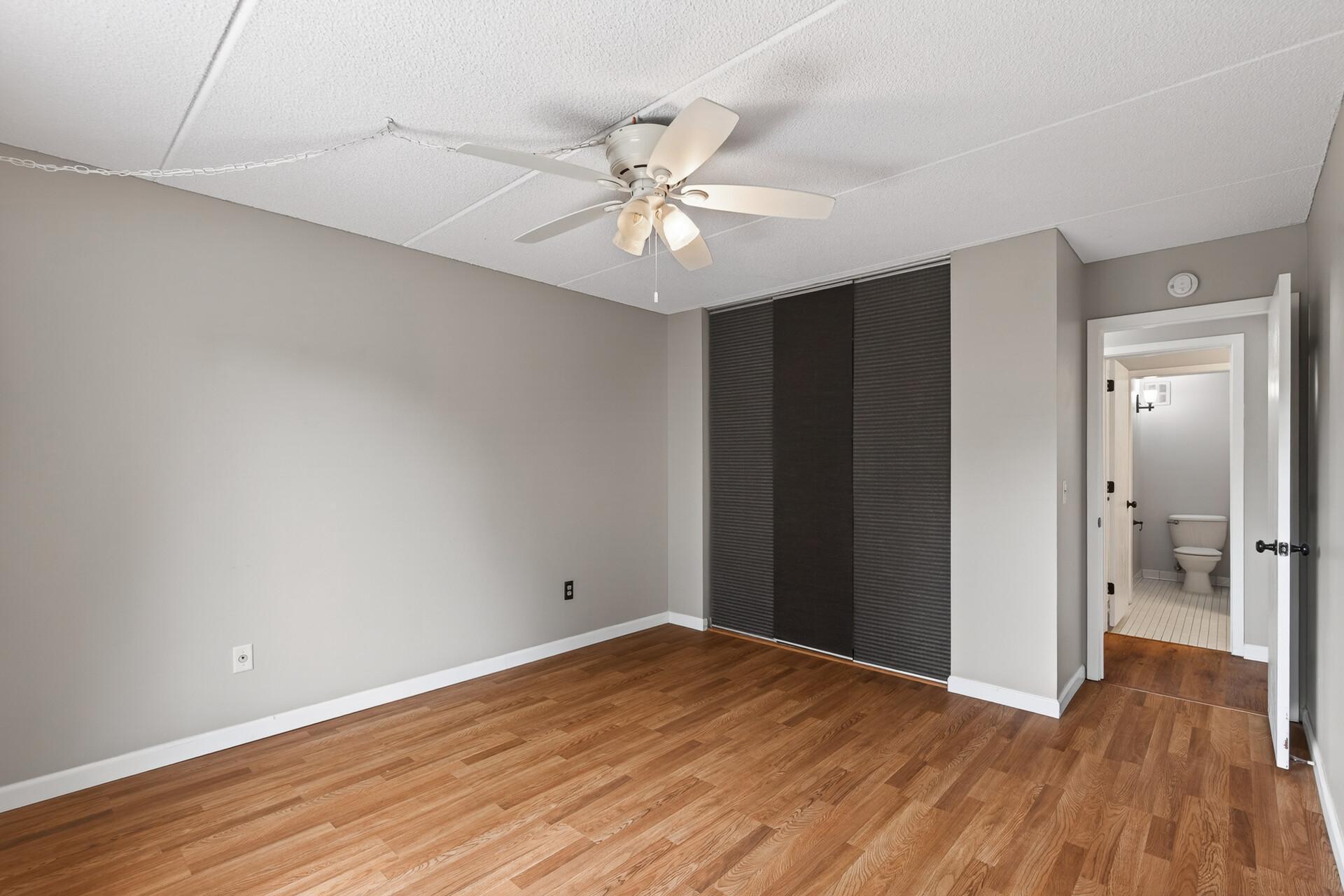 10501 Cedar Lake Road, Unit 318 Minnetonka, MN 55305 - Photo 27 of 48