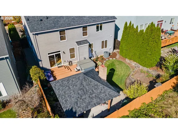 a picture of a living room with furniture