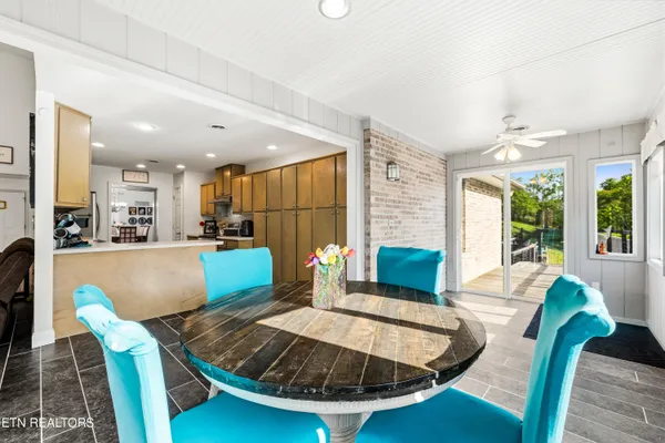 $695,000 | 111 Tradewind Street, Clinton, TN 37716