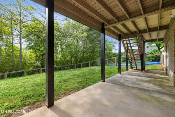 $695,000 | 111 Tradewind Street, Clinton, TN 37716