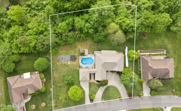 $695,000 | 111 Tradewind Street, Clinton, TN 37716