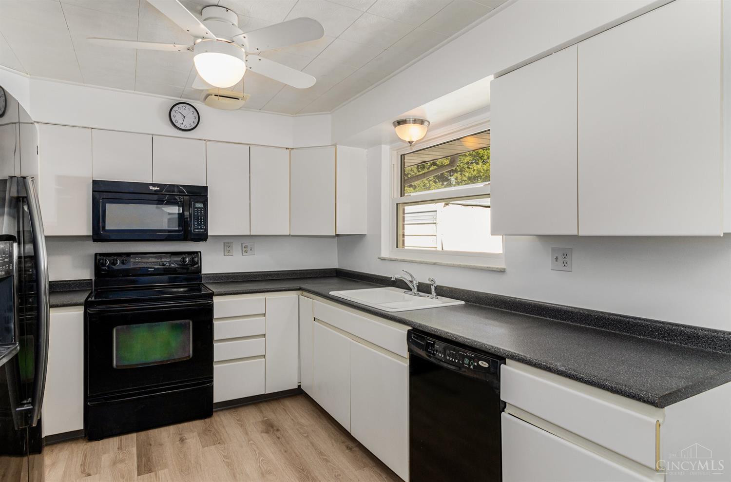 7716 Forest Road Cincinnati, OH 45255 - Photo 6 of 47 Gallery Image 6