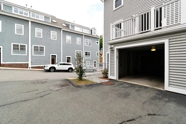 $3,550 | 426 Medford Street, Unit 426, Boston, MA 02129