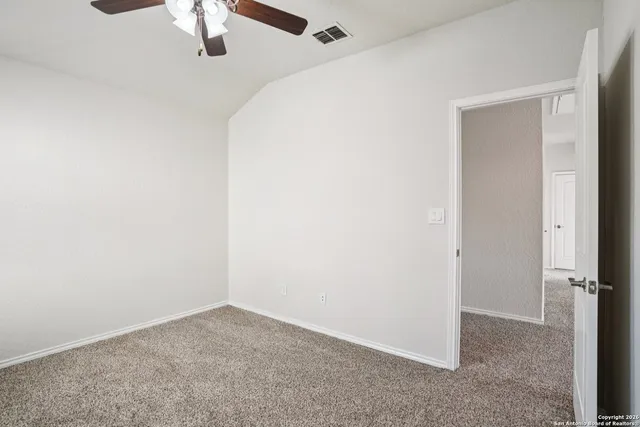 an empty room with a empty space