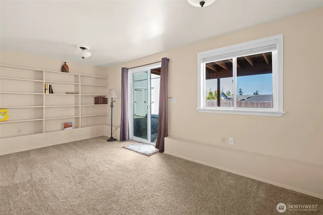 $529,000 | 404 4th Street Northeast, Coupeville, WA 98239