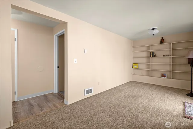 $529,000 | 404 4th Street Northeast, Coupeville, WA 98239