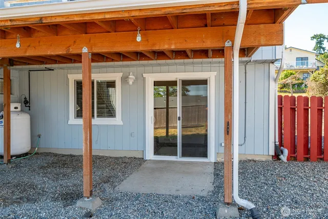 $529,000 | 404 4th Street Northeast, Coupeville, WA 98239