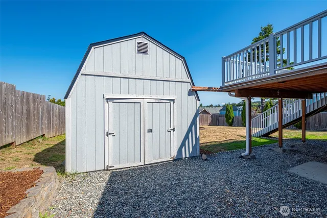 $529,000 | 404 4th Street Northeast, Coupeville, WA 98239