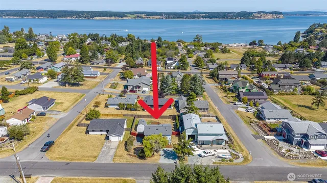 $529,000 | 404 4th Street Northeast, Coupeville, WA 98239