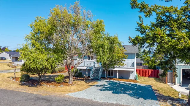 $529,000 | 404 4th Street Northeast, Coupeville, WA 98239