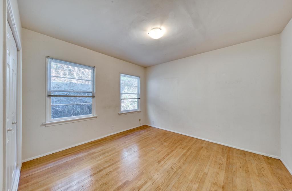 444 North Myrtle Avenue Monrovia, CA 91016 - Photo 11 of 37 an empty room with windows