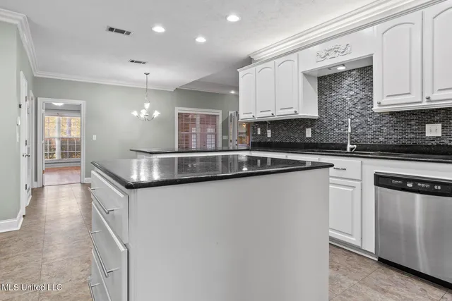 $550,000 | 117 Holly Bush Place, Brandon, MS 39047