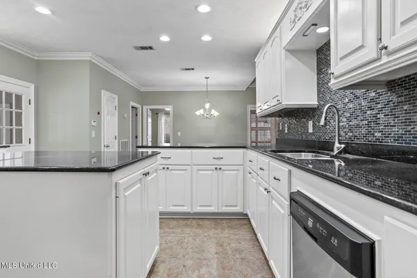 $540,000 | 117 Holly Bush Place, Brandon, MS 39047