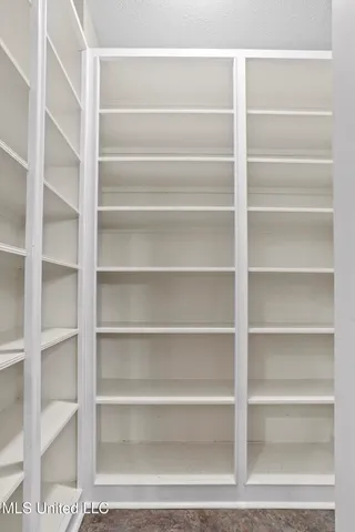 $550,000 | 117 Holly Bush Place, Brandon, MS 39047