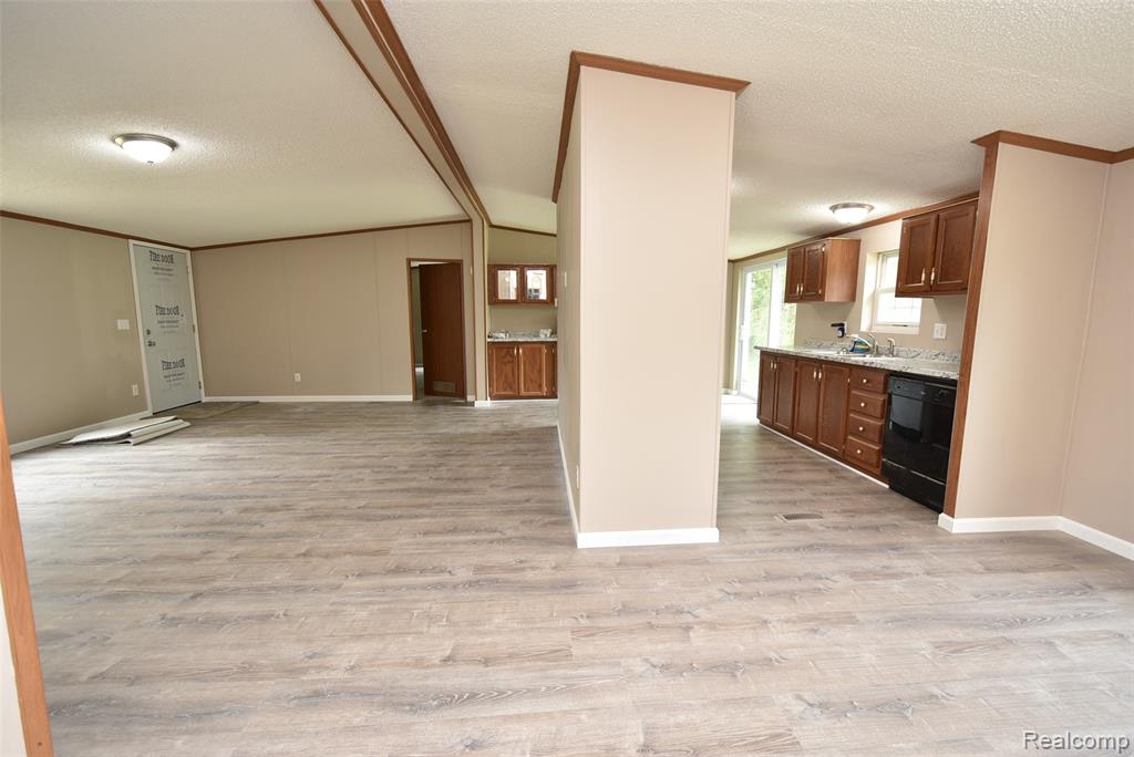 4071 South Mill Road Dryden, MI 48428 - Photo 8 of 37 Gallery Image 8