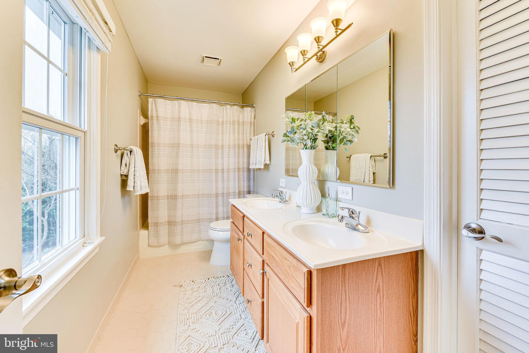 2703 East Ridge Court Oakton, VA 22124 - Photo 27 of 45