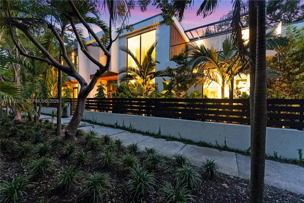 a view of a pathway of a house