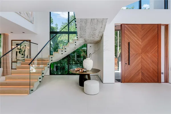 a view of entryway and hall