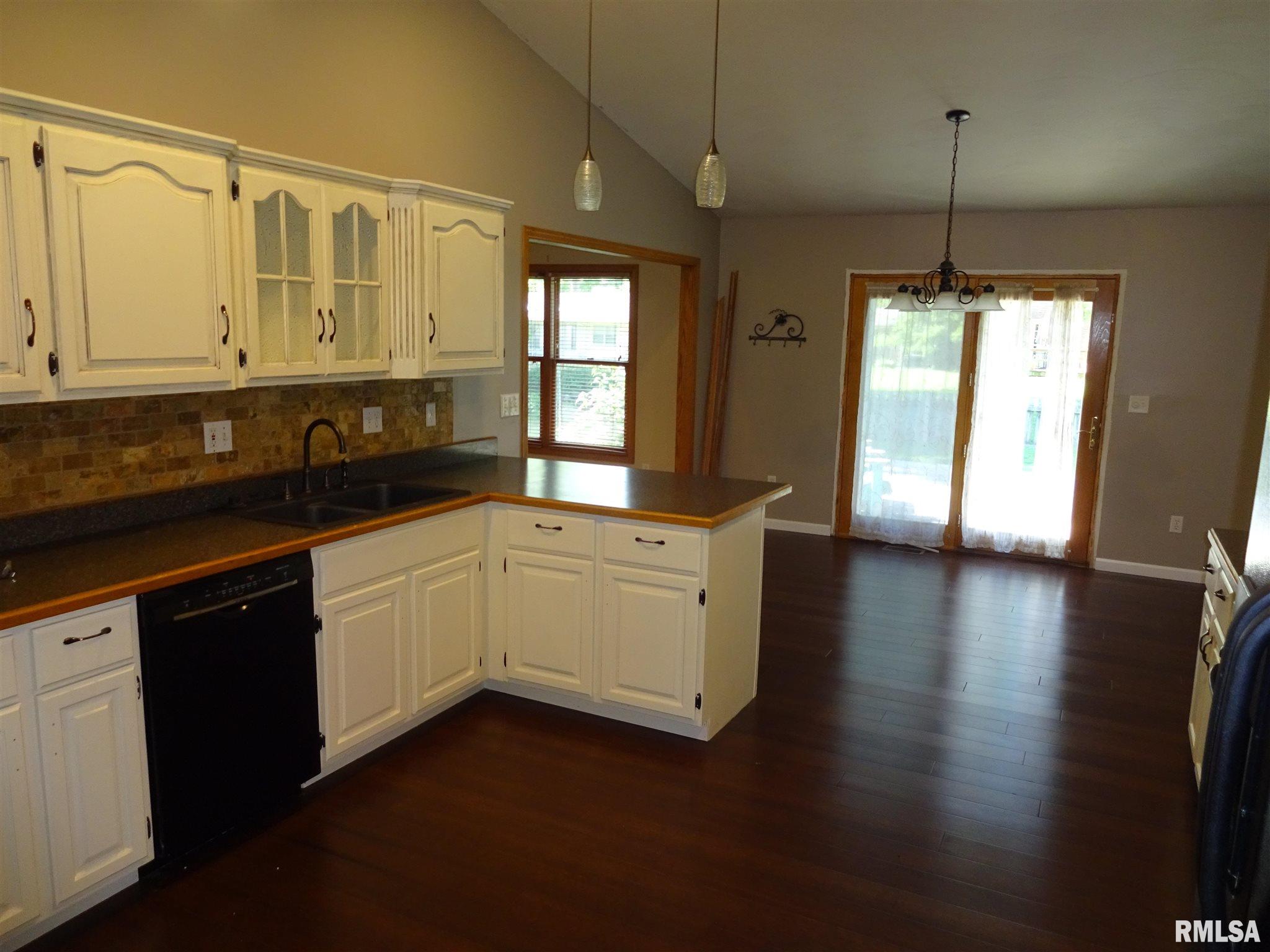 4320 Comanche Drive Springfield, IL 62711 - Photo 7 of 25