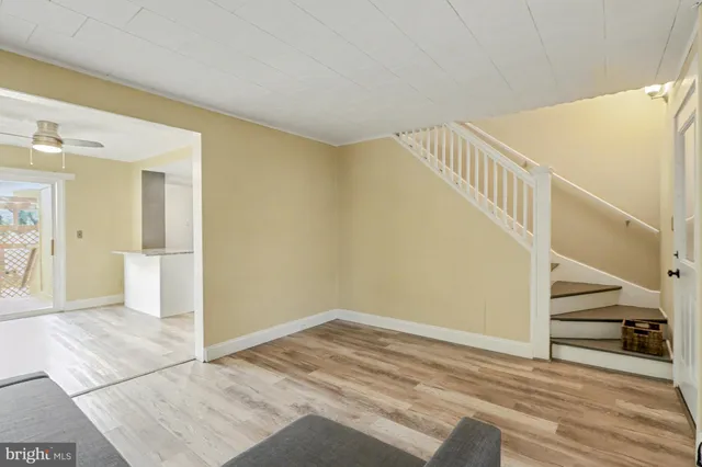 a view of entryway with stairs