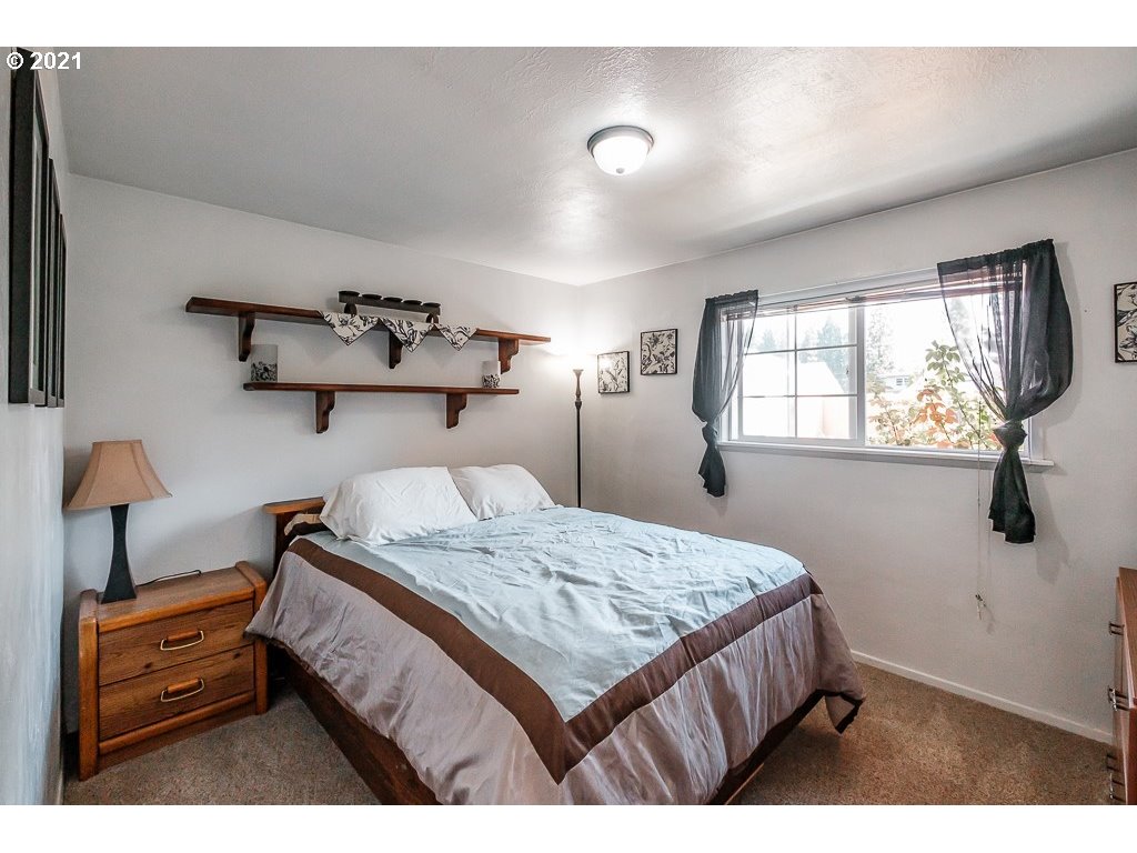 188 Northeast Polk Station Road Dallas, OR 97338 - Photo 10 of 28 Gallery Image 10