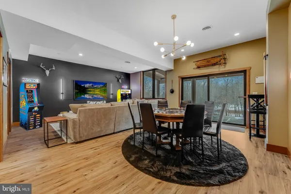 $899,000 | 99 Mountain Overlook Court, McHenry, MD 21541