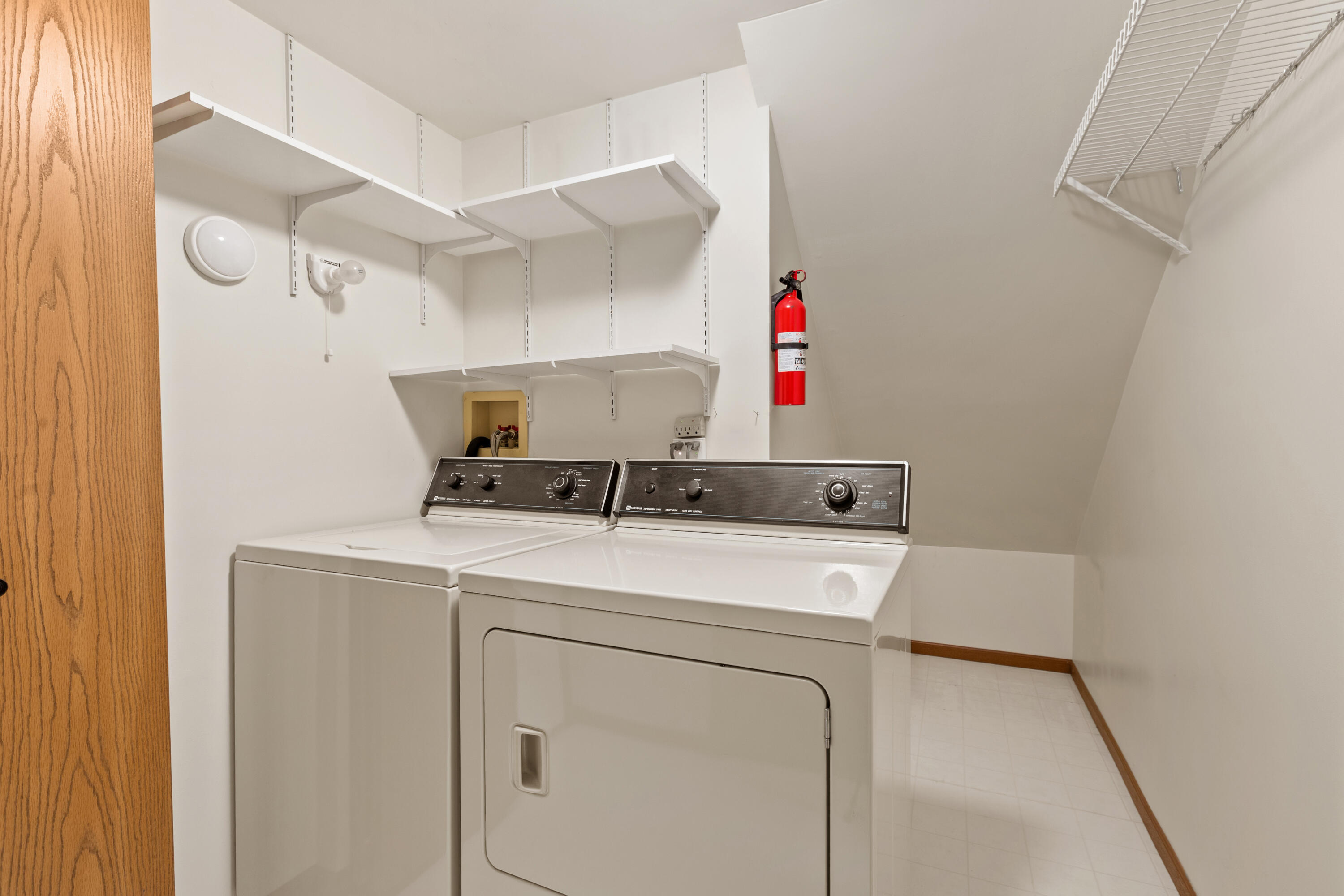 633 West 94th Court Crown Point, IN 46307 - Photo 11 of 19 3000x2000
