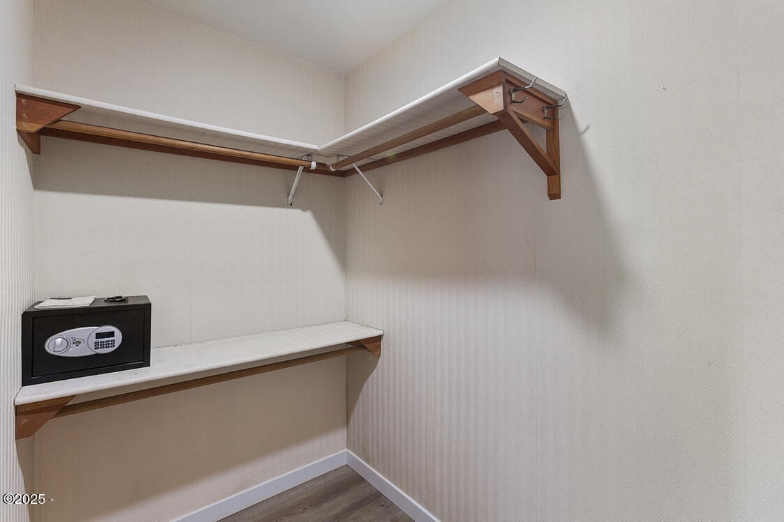 445 Summit View Lane Gleneden Beach, OR 97388 - Photo 45 of 67 Bedroom 3 Closet