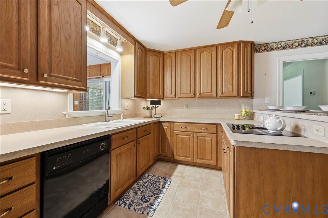1610 Reams Road Powhatan, VA 23139 - Photo 17 of 41 Kitchen with dishwasher and Bar top for seating