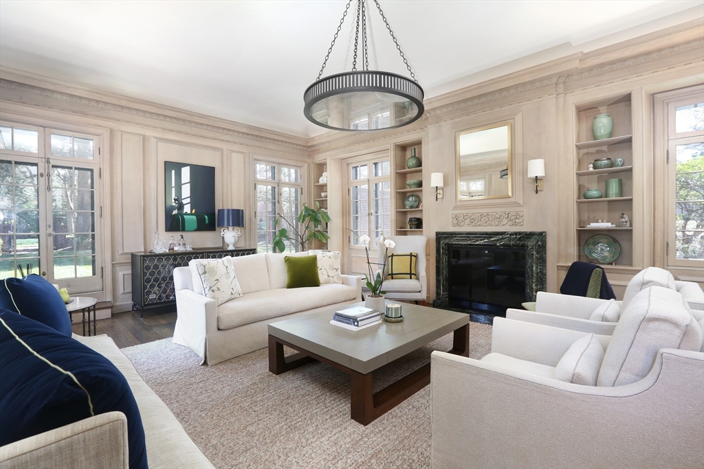 39 Worthington Road Brookline, MA 02446 - Photo 1 of 40