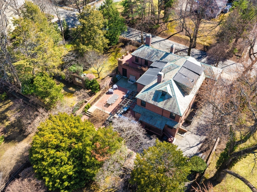 39 Worthington Road Brookline, MA 02446 - Photo 2 of 40