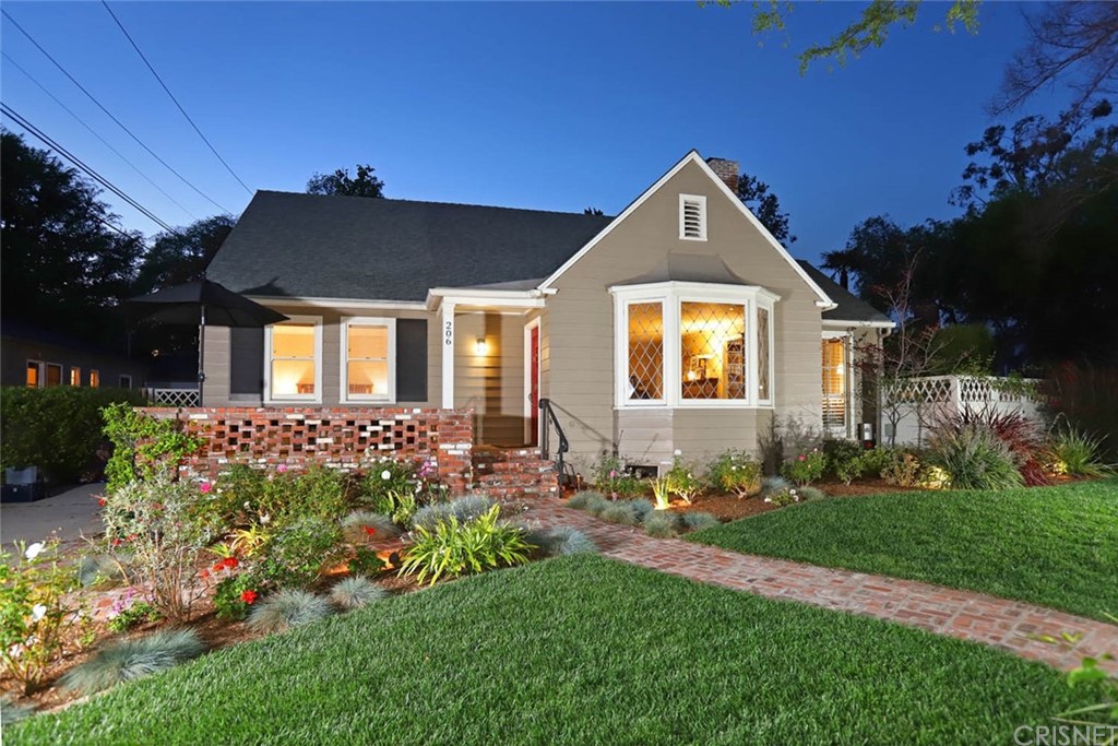 206 Sierra View Road Pasadena, CA 91105 - Photo 2 of 46 a front view of a house with a yard