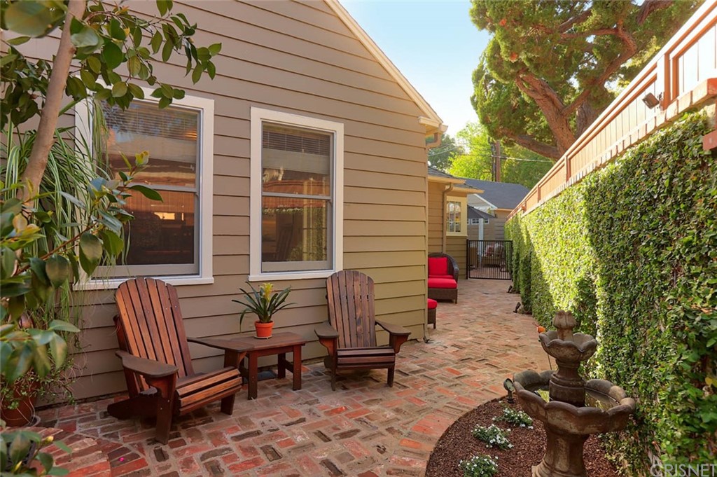 206 Sierra View Road Pasadena, CA 91105 - Photo 41 of 46 a view of a two chairs in the patio
