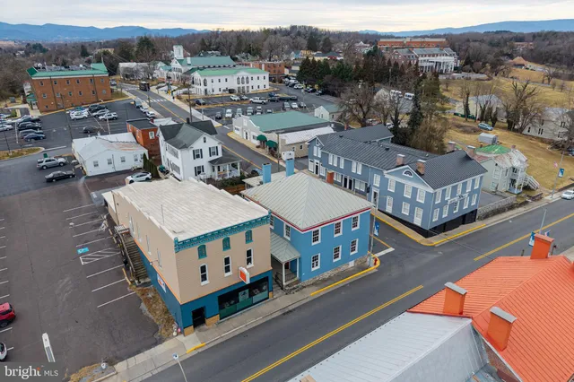 $429,900 | 221 West Main Street, Luray, VA 22835