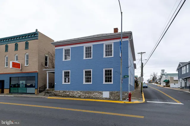 $429,900 | 221 West Main Street, Luray, VA 22835