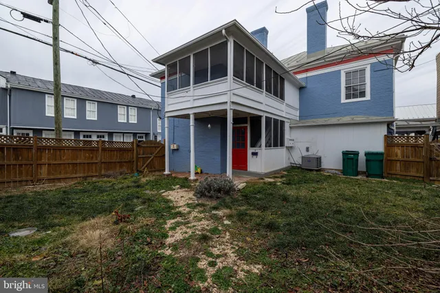 $429,900 | 221 West Main Street, Luray, VA 22835